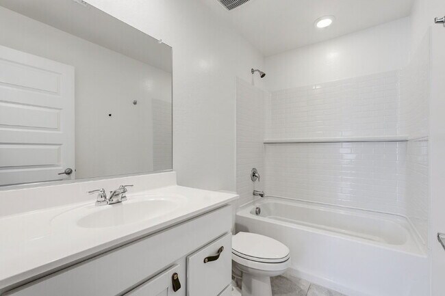 Building Photo - 12168 E Sunflower Ln