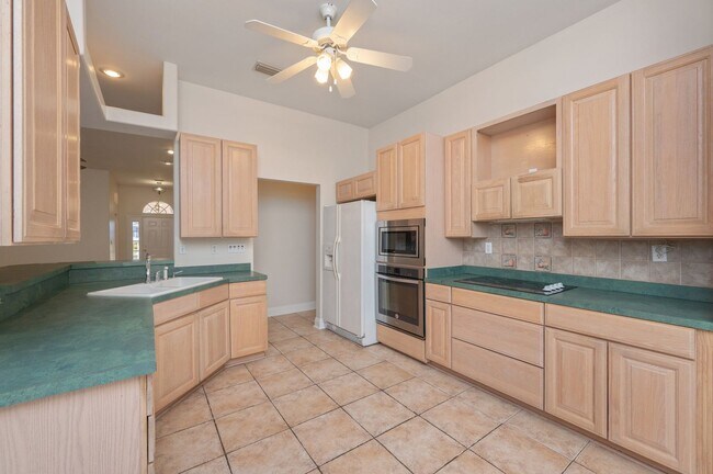 Building Photo - Lovely 3 Bedroom in the Heart of Niceville!