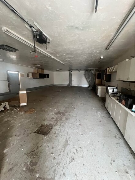 Building Photo - 643 N 2400 E