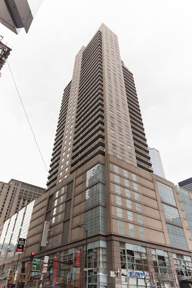 Primary Photo - 545 N Dearborn St