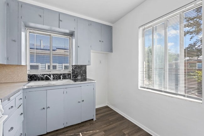 Building Photo - Peaceful 1 Bedroom Apartment Near the Utah Capitol & Downtown Salt Lake City