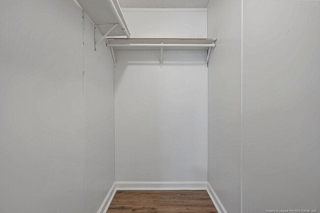 Building Photo - 226 Twin Creek Dr