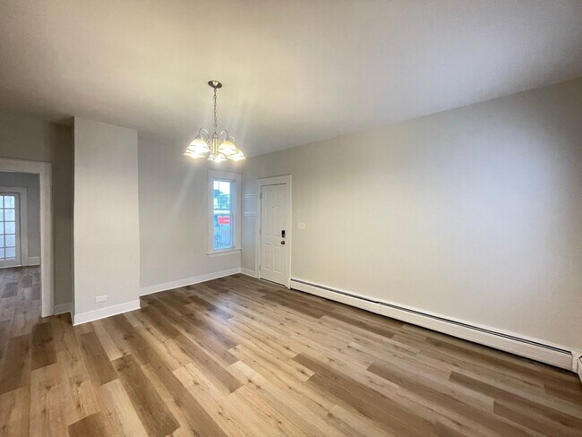 Building Photo - 386 Rimmon St