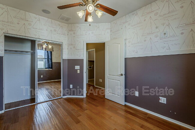 Building Photo - 885 S Osborn Ln