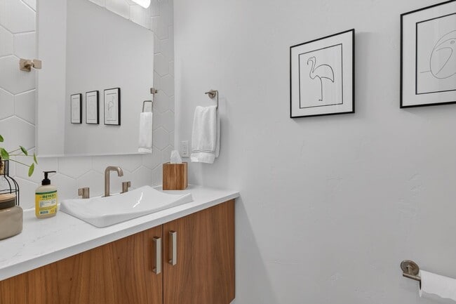 Building Photo - Boulder Living Perfected: Custom 4BR/4BA Modern Farmhouse Near Wonderland Lake