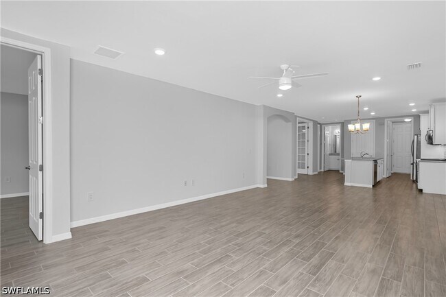 Building Photo - 14559 Edgewater Cir