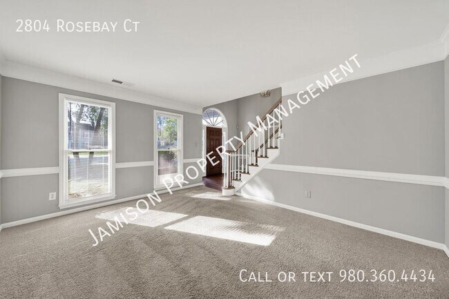 Building Photo - 2804 Rosebay Ct