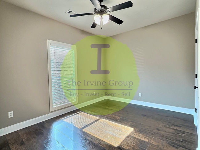 Building Photo - 4/2 home in Deatsville! Move in ready!