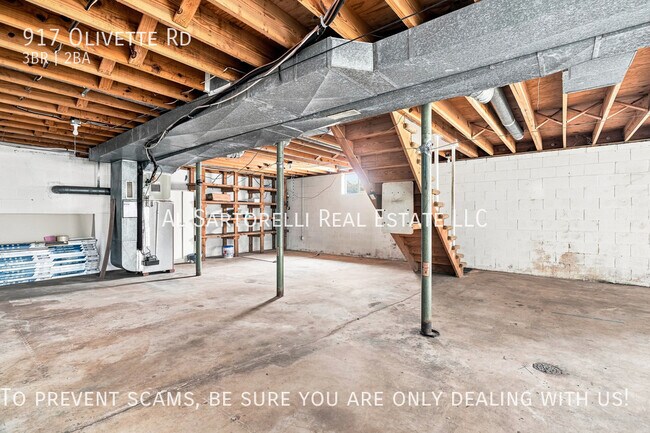 Building Photo - 917 Olivette Rd