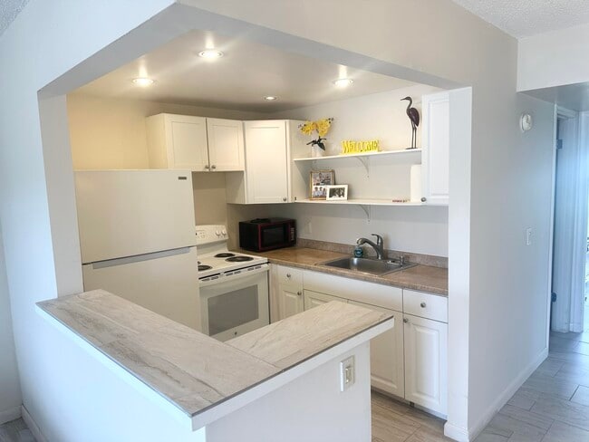 Primary Photo - 299 Camden Dr
