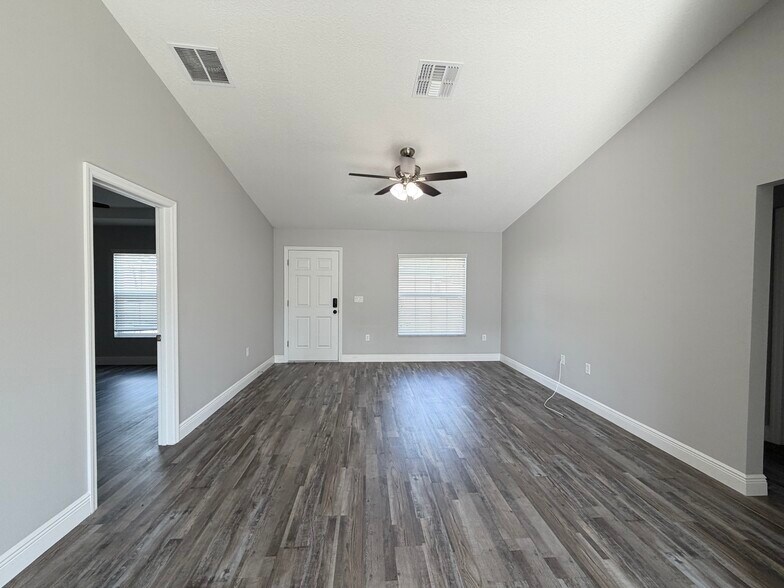 Building Photo - 2330 W Juan Vega Ln