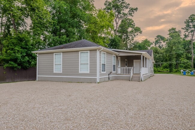 Primary Photo - 21415 Russell Dr