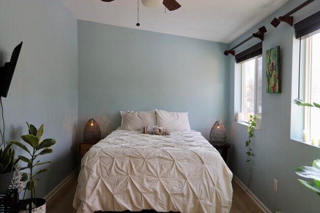 Building Photo - 14 Sterling Rd