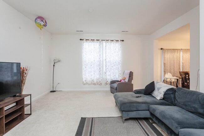 Building Photo - 1437 Crimson Ln