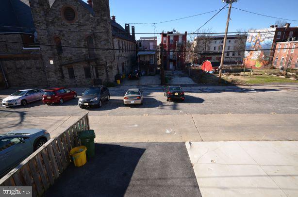 Building Photo - 2018 N Calvert St