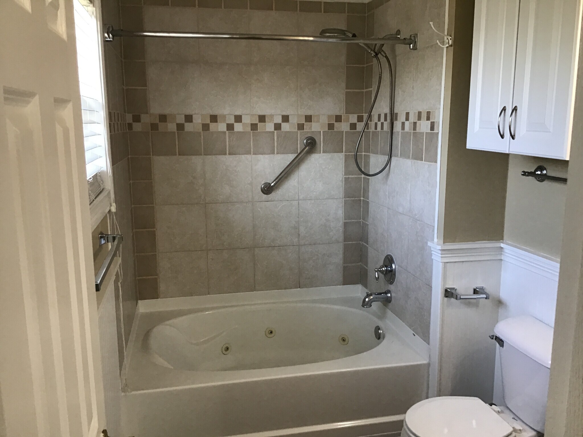 Building Photo - 6707 Wimbledon Dr