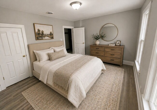 Building Photo - 811 Park St SW