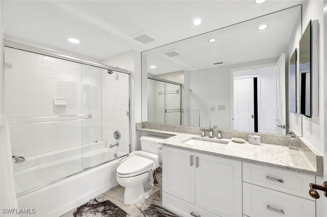 Primary Photo - 8171 Bay Colony Dr