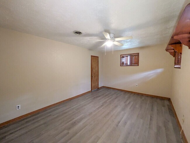 Building Photo - 770 Peyton Dr