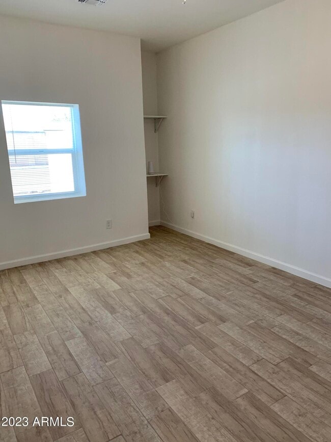 Building Photo - 1759 W Hadley St