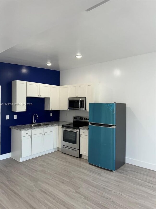 Building Photo - 526 NW 6th St