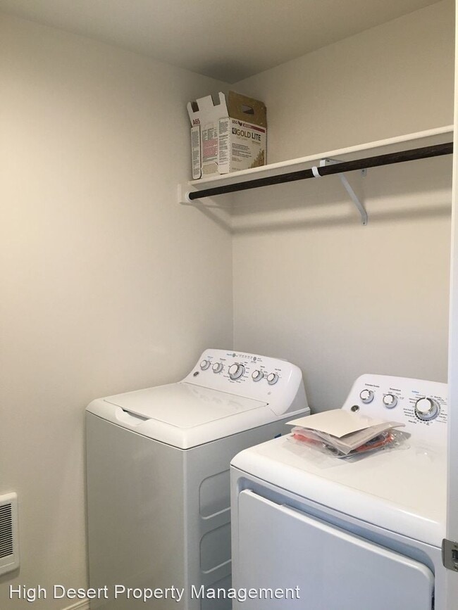 Building Photo - 750 Brooks Camp Rd