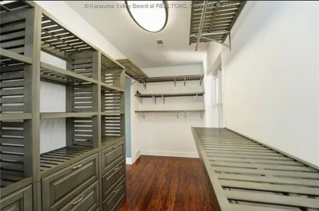 Building Photo - 204 Angel Terrace