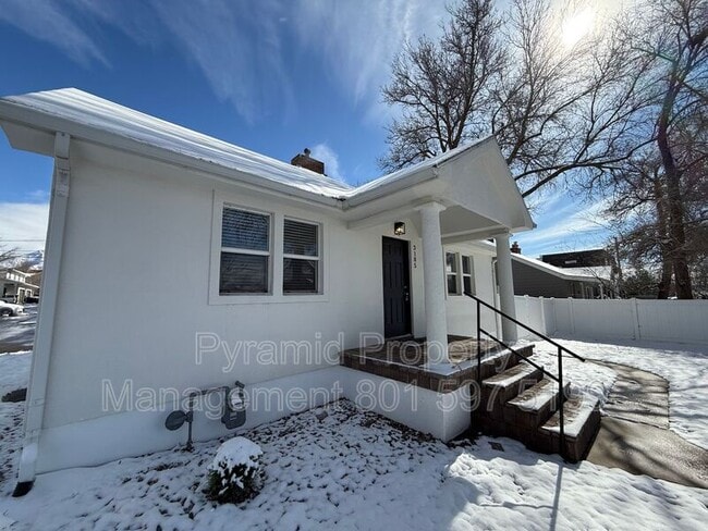 Building Photo - 3185 S 900 E