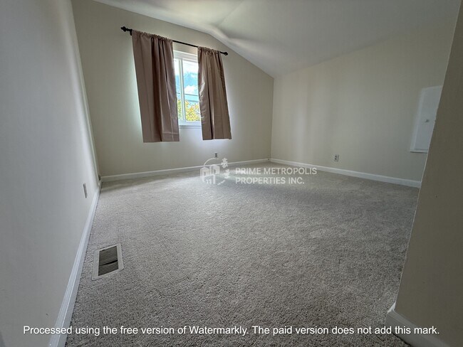 Building Photo - 2346 Montezuma Dr