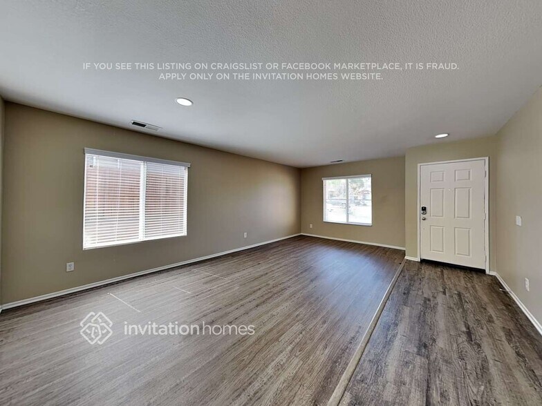 Building Photo - 25375 Mountain Springs St