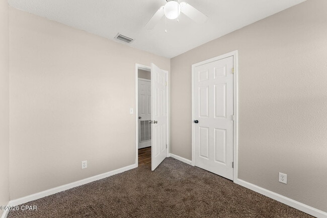 Building Photo - 2004 Greenbriar Blvd