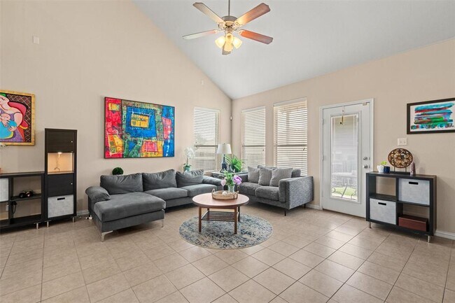 Building Photo - 4007 Bluestone Ln