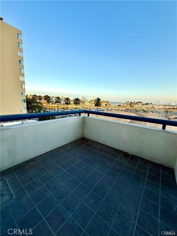 Building Photo - 525 E Seaside Way