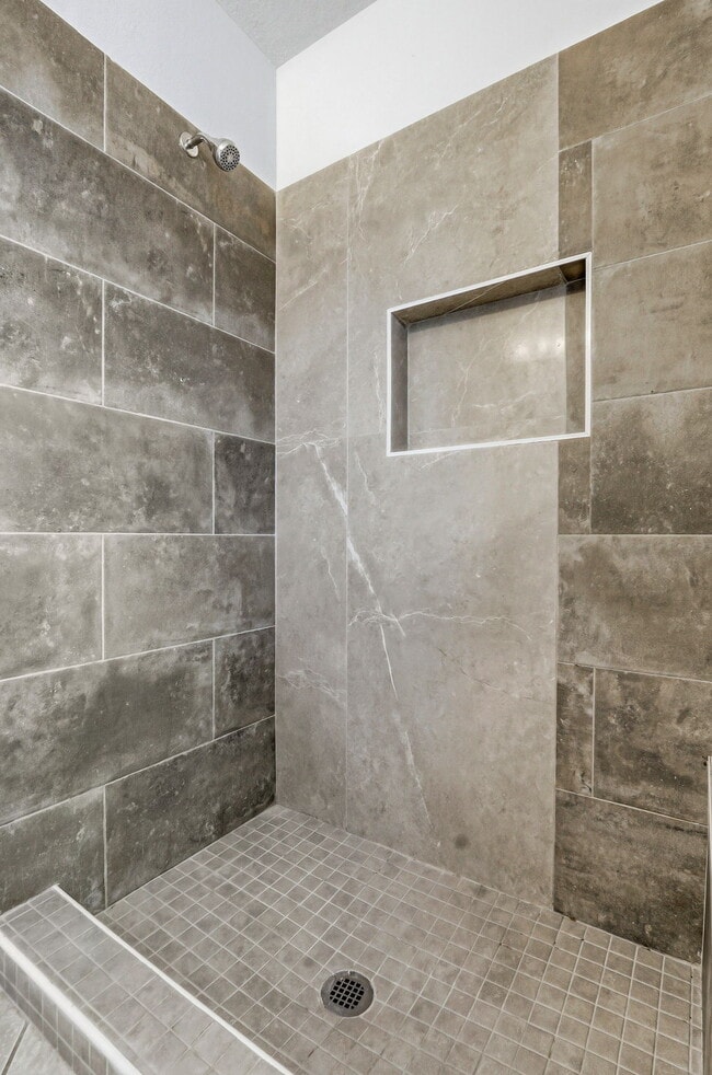 Building Photo - 10837 Gemstone St