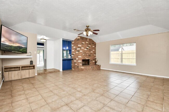 Building Photo - 1207 Martingale Ct