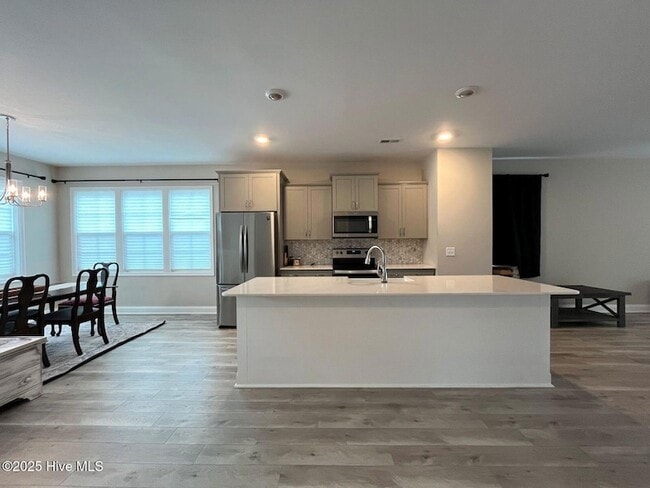 Building Photo - 60 Brownstone Ln