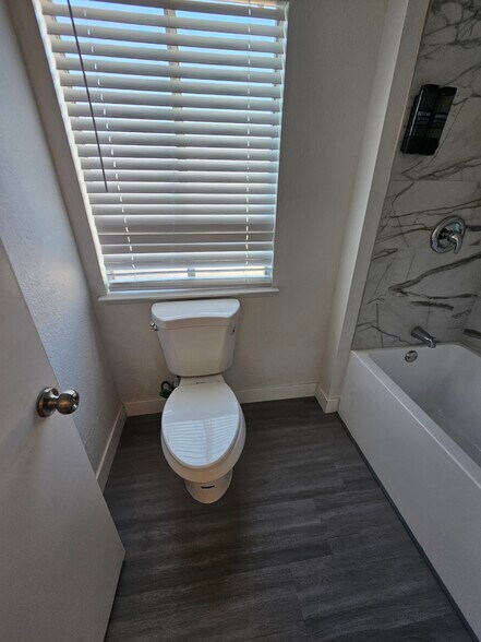 Building Photo - 5814 Goodsprings Ct