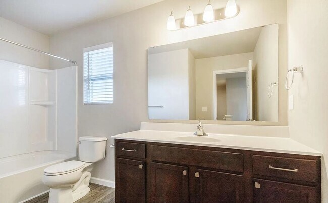 Building Photo - Newer 4 Bedroom For Lease!