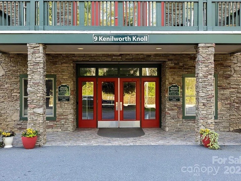 Building Photo - 9 Kenilworth Knls