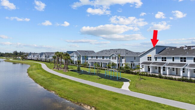 Building Photo - 4520 Longwood Lk Sq