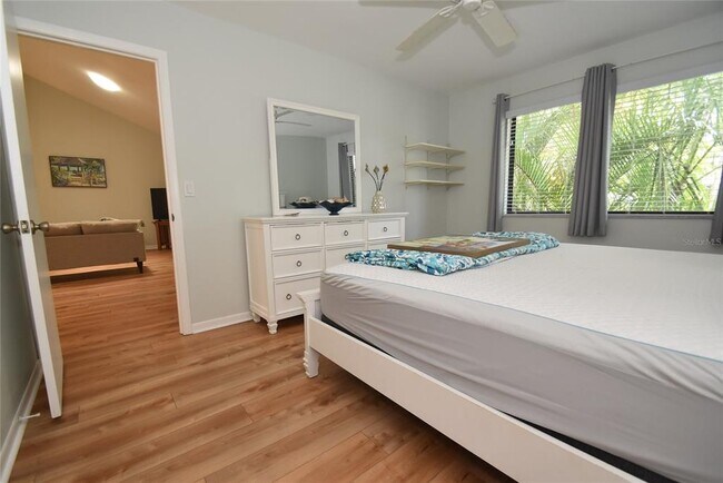 Building Photo - 1709 Pelican Cove Rd
