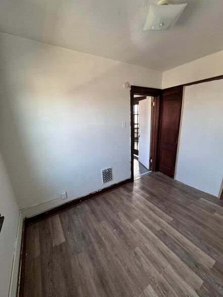 Building Photo - 4228 Greensburg Pike