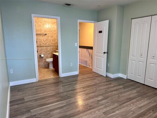 Building Photo - 120 SW 109th Ave