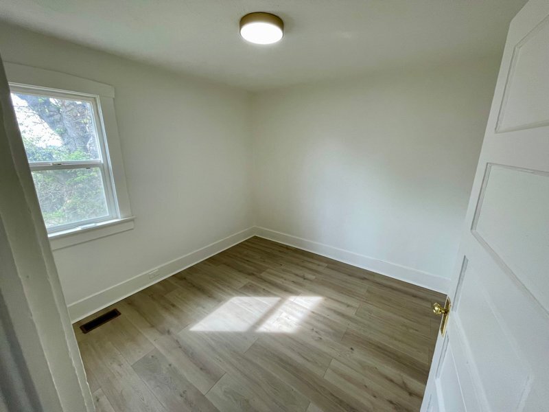 Building Photo - 818 S 1100 E