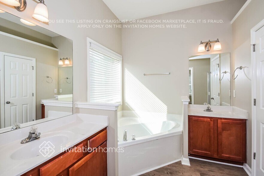 Building Photo - 1083 Gather Dr