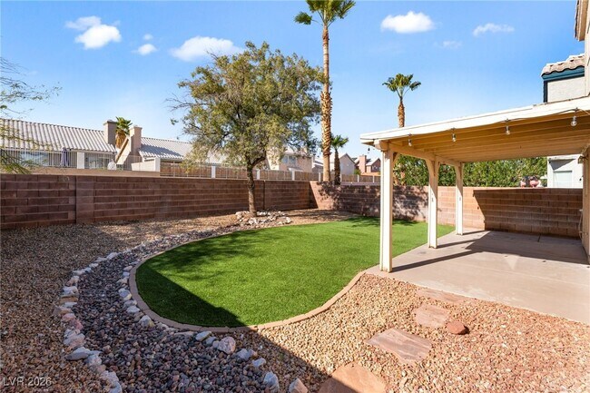 Building Photo - 1813 Navajo Lake Way