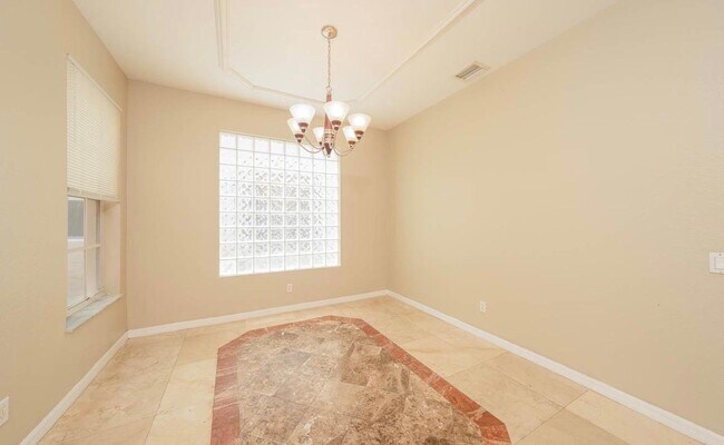 Building Photo - 17585 W Lilac St
