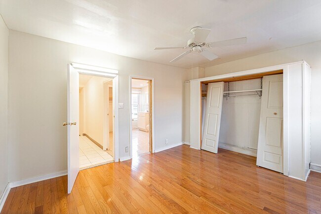 Building Photo - Four Bed Graduate Hospital Home