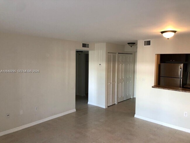 Building Photo - 14500 SW 88th Ave