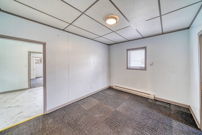 Building Photo - 1305 Poplar St